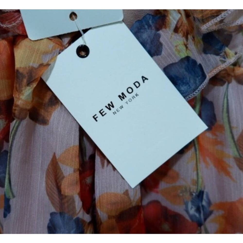 Few Moda Cold-Shoulder Ruffled Romper - Picture 8 of 8